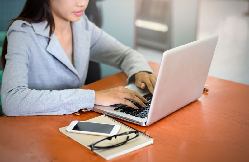 Копирайтеры-фрилансеры зарабатывают до 600 тыс. руб. в год